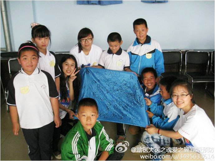 �����I�t(y��)�ƴ�W���t(y��)֮�ꡤ��֮����������`�Fꠣ� 7��8�Ձ��������I�p����(li��n)�d�WУ�M��֧�̻�����F�����ֽM�������ķ����������ӂ��ֳ��Ă�С�M���D��һ��С�M�ĺ��ӂ���꠆T������Ϻ��¿�̖�����֡�