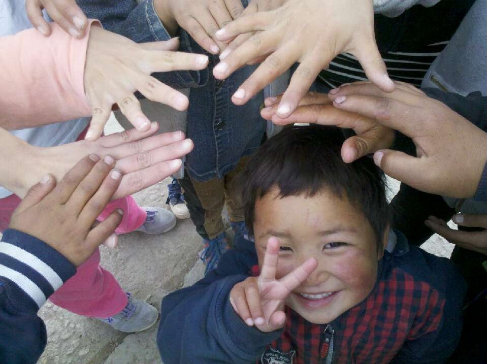 ��ӿƼ���W(xu��)���t�ġ�֧���(du��)���(du��)�T���˴Ό�(sh��)�`�����ຣʡ�ຣ�����Ҵ�Ĺ��W(xu��)У��7��15�գ��(du��)�T��?y��u)麢�ӂ���ȥ�ˌW(xu��)��(x��)��Ʒ���w����Ʒ�ͽ̌W(xu��)���Y��ϣ�����H��׌����ͯ���õ�����͌W(xu��)��(x��)��߀��׌���ӂ��˽����������Ϣ���������ܵ������P(gu��n)�����D�麢�ӂ��挦(du��)�(du��)�T���R�^ϲЦ��_(k��i)��