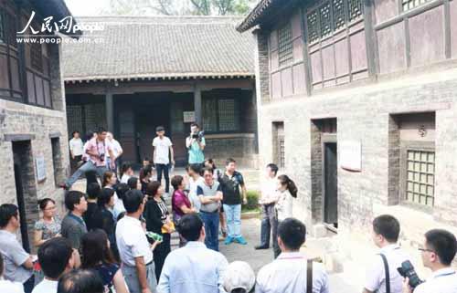 ���L�F(tu��n)�ɆT�ڰ�·܊һ���Ŏ�˾��fַ�J(r��n)�� ȡ�v������ꑼӽ� �z��