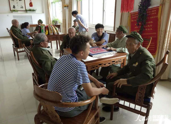 ���^�F���I(y��)���g(sh��)�W(xu��)Ժ�Ӱ��tɫС��ꠁ����Ӱ���һ����Ժ�����ϱ���