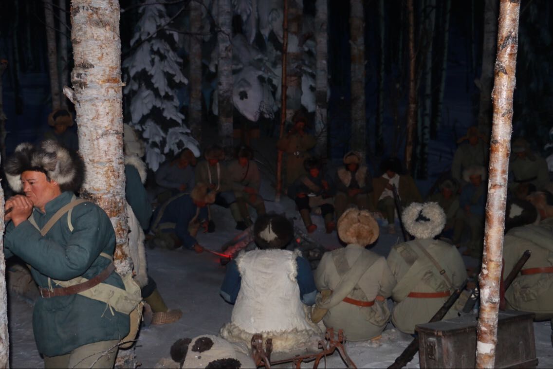 ���š�һ�ˡ��o(j��)���^��(n��i)��ӳ��(li��n)��(zh��n)ʿ��η��(y��n)����Ӣ�¿������龰Ϟ��Ⱥ����ꑼӽ� �z��