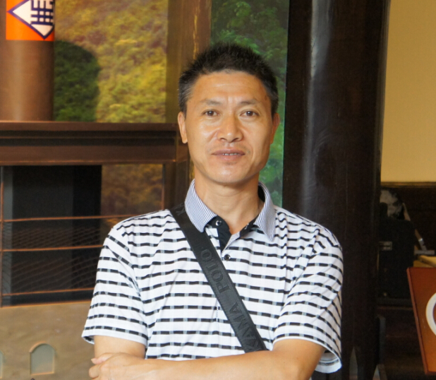 �S�L(zh��ng)�F������Ӣ�ۂ��¾��vʷ����õ�Ҋ(ji��n)�C,�ؑc���H�ô�ɽ�������Լ��ć�(gu��)�ˣ������ø�ɽ�h(yu��n)ˮ֧Ԯ�����ջ��(d��ng)��