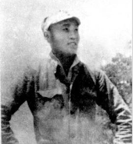 ���һ���1911��1941������Ұ�Q���M�壬�|��ʡ�|�(y��ng)�hʯ��(ch��ng)��������1930������Ї�(gu��)���a(ch��n)�h��1931�ꡰ��һ�ˡ���׃���l(f��)����(j��ng)У��ͬ��������W(xu��)���ؼ��l(xi��ng)���ա�1932��5���ڼ��l(xi��ng)�M����ƽ�|�����x��܊�����������ô�������ָ�]����(zh��n)�`��C(j��)��(d��ng)���˷Q��С��������1935�ꅢ�ӡ�һ��.�š��W(xu��)����(��i)��(gu��)�\(y��n)��(d��ng)�����u(y��)���\(y��n)��(d��ng)�еġ���������1939�����A��������(li��n)܊˾��T����ף��ΰ�·܊�x�켽܊�^(q��)��ʮ�F(tu��n)�F(tu��n)�L(zh��ng)��1941��2��4�գ��r(sh��)�ΰ�·܊�x�켽܊�^(q��)��ʮ�F(tu��n)�F(tu��n)�L(zh��ng)���һ�����ָ�]�����R�I(y��ng)��(zh��n)���в��Ҡ�������H30�q��