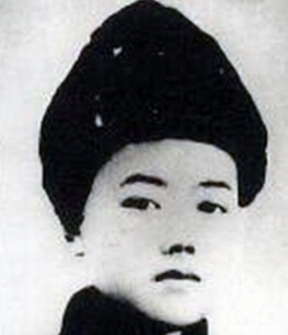 �ܘ�|��1918��1937���|������(li��n)܊�߼�ָ�]�T��ɽ�|ʡƽ�ȿh����1925���S��ĸ�ӻĵ�����ʡ�q���h��1931���һ����׃�����e�O���ӿ��ջ����1933����������Ї����a(ch��n)�h��1935��2�������x�鹲���F�|�M��ί��ӛ��4�£��Ζ|���������܊�ڶ�܊��һ�F��ί��1936��3�£��Ζ|����(li��n)�ڶ�܊��һ����ί�掟�hί��ӛ��܊�hίί�T��7�����x���й��ϝMʡίί�T��9�����Ζ|����(li��n)��һ·܊���Ď����L����ί��1937��4��24�����ڰ��D�h��ɳ���Ͻ��S�����c�ΰ��D�h�ΰ������(zh��n)�в��Ҡ�����