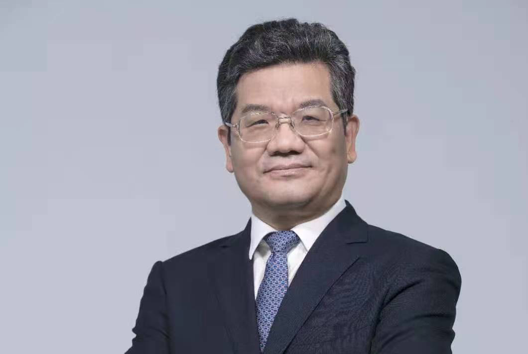 全國政協(xié)委員、中國稅務(wù)學(xué)會(huì)副會(huì)長 張連起